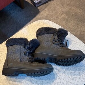 JBU Charcoal and Black  “Colorado” Winter Boots